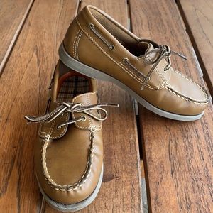 Boys Eddie Bauer loafers